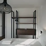 Huswell - The Tide - Stylish Seaview Apartment For 4 - Prime Location & Private Parking
